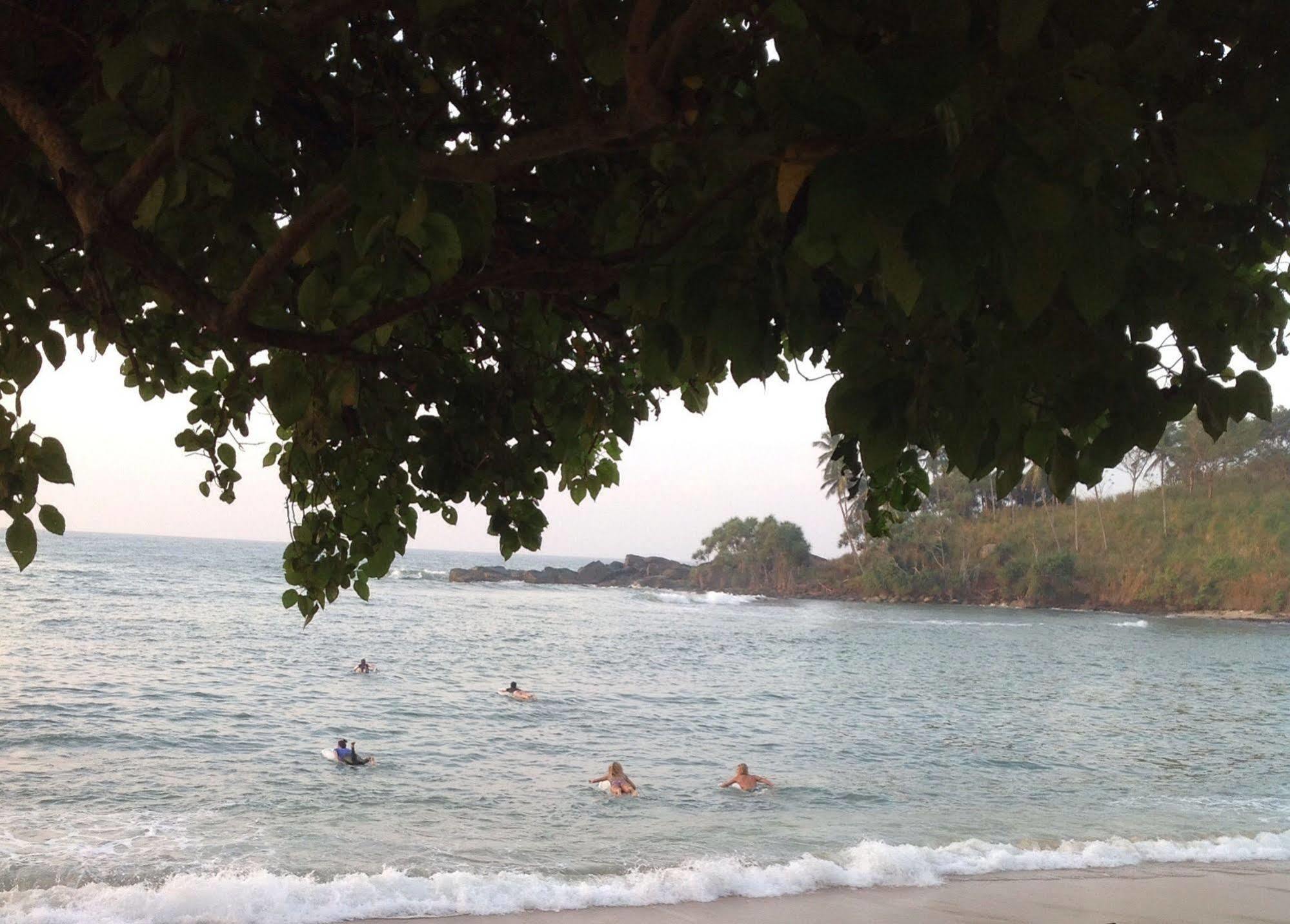 Hotel Aga Surf View Tangalle Zewnętrze zdjęcie